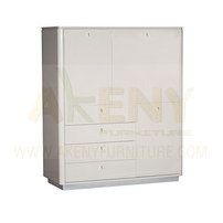 Wardrobe/cabinet