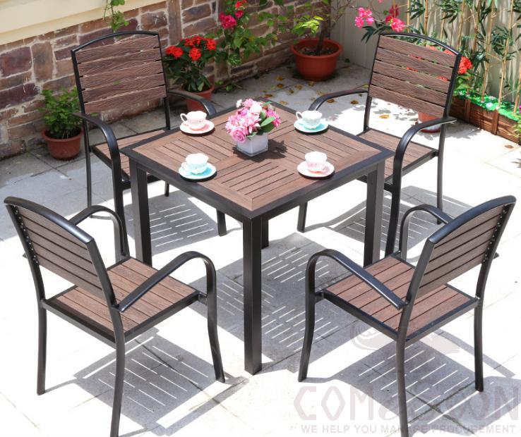 Outdoor plastic wood table and chair