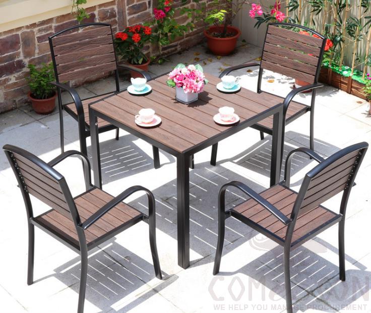 Outdoor plastic wood table and chair