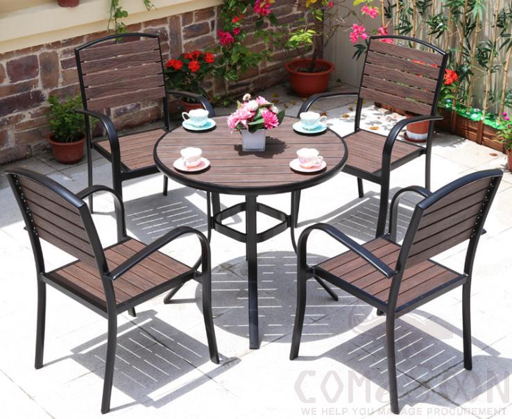 Outdoor plastic wood table and chair