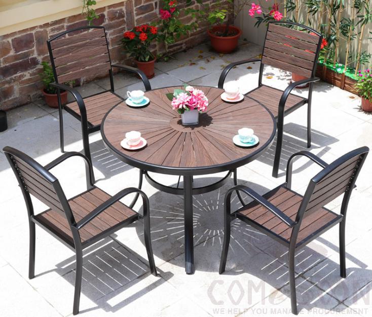 Outdoor plastic wood table and chair