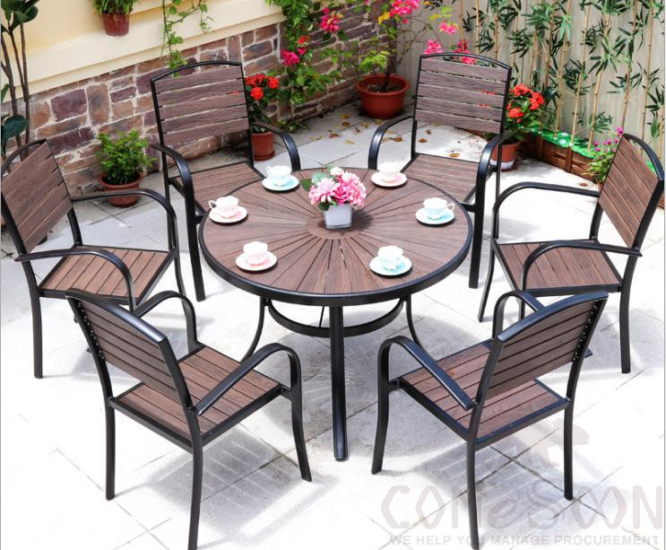 Outdoor plastic wood table and chair