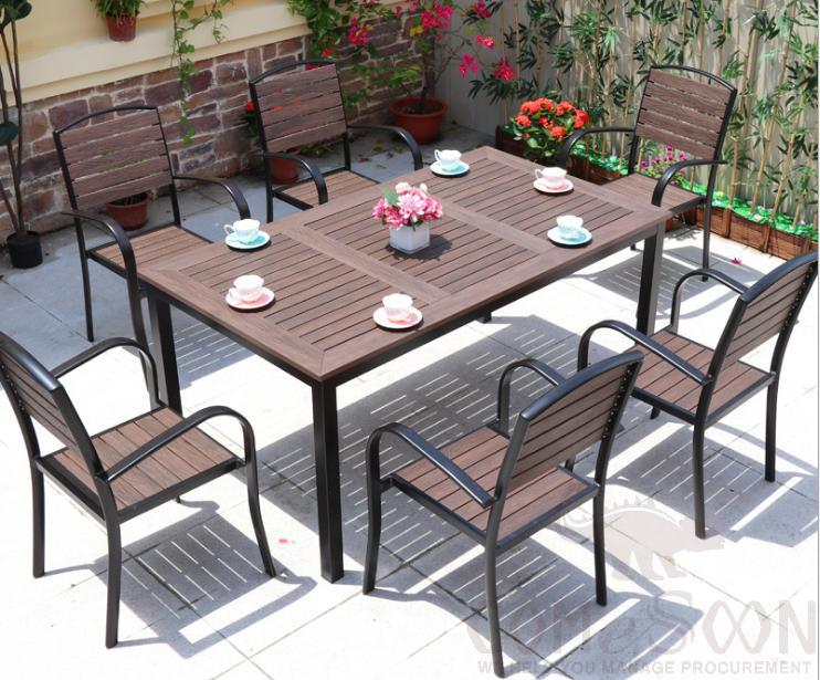 Outdoor plastic wood table and chair