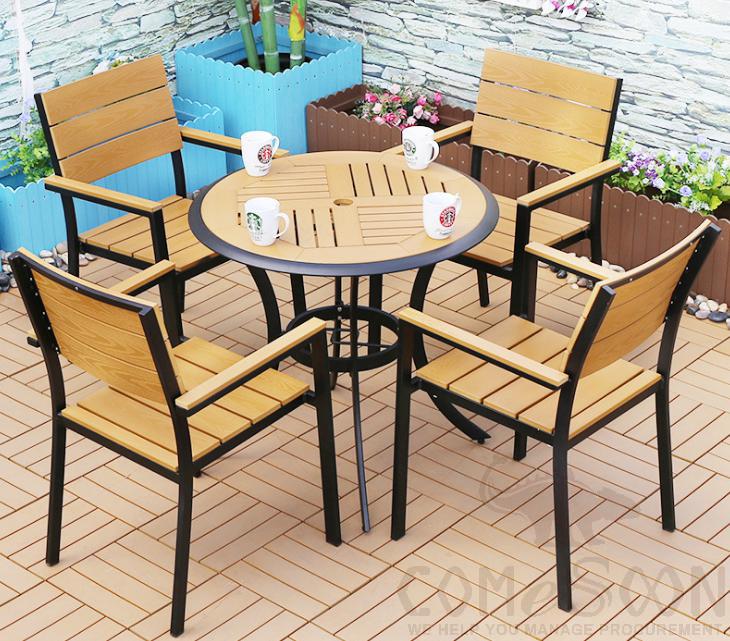 Outdoor plastic wood table and chair