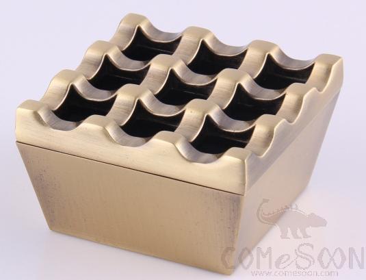 9-Hole Zinc Alloy Ashtray，Bronze，L71*W71*H45mm