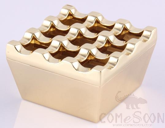 9-Hole Zinc Alloy Ashtray，Bright Gold，L71*W71*H45mm