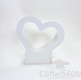 Heart-Shaped， Cardboard， 29.5*7.5*30cm，White