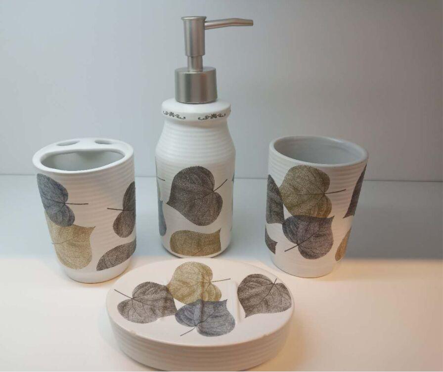 Four-Piece Ceramic Printed Set-Gold And Silver Leaves,Ceramics,Handsanitizerbottle:6*6*20cm
Toothbrushholder:5.5*5.5*10cm
Cup:5.5*5.5*10cm
Soapbox:12.5*9*3cm