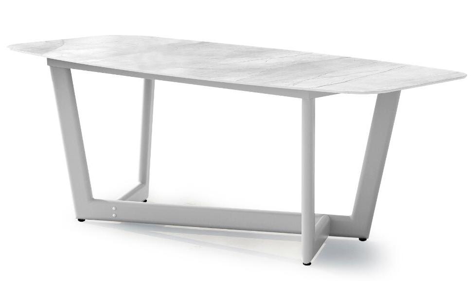 Club Alum dining table