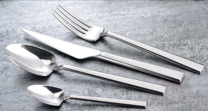 B885 Series-Dessert Spoon golden