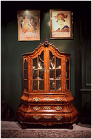 Dutch crepe walnut window display case
