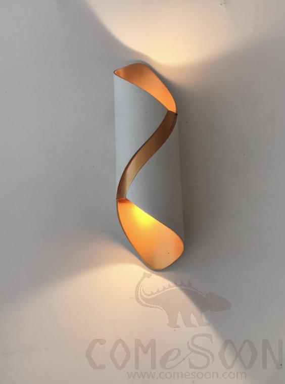 Waterproof Wall Light-10W，3000/4000/6000K，300*90*100mm