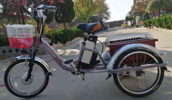 Electric tricycle 1700*720*1000mm Battery: 250W, 48V, 10A