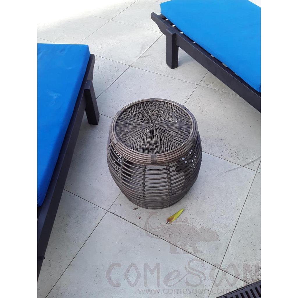 Outdoor table，aluminum frame，D590 * 390 mm