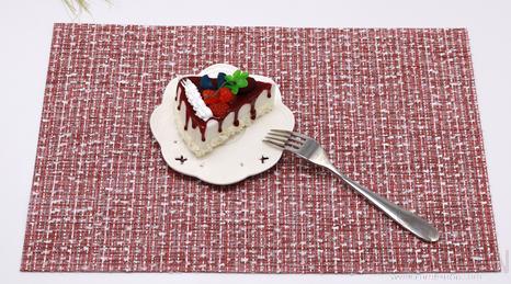 Pvc Placemat With Red Knotted Yarn