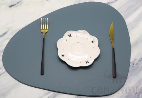 Teardrop Basket Gray
Leather Crimped Placemat