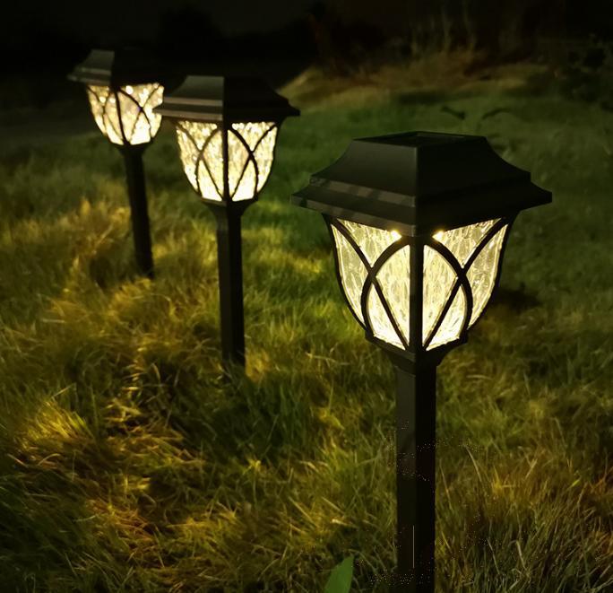 Warm Light Solar Lawn Light, Plastic, 10*10*44cm