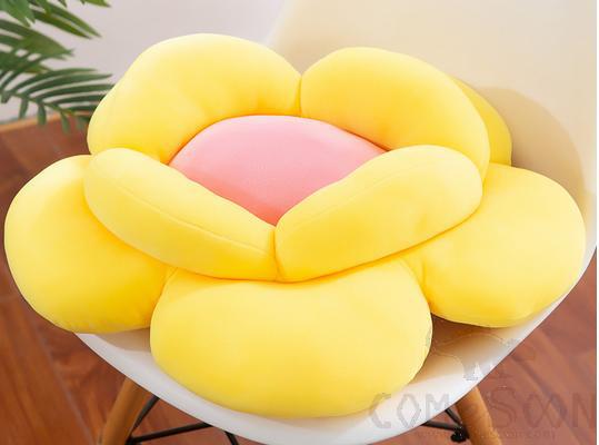 Petal Cushion，L50*W50cm