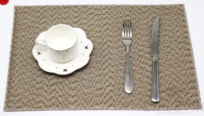 Hot Pressed Edge Pvc Placemat,Grey And Gold Jacquard Drip Yarn 28*43*0.1cm