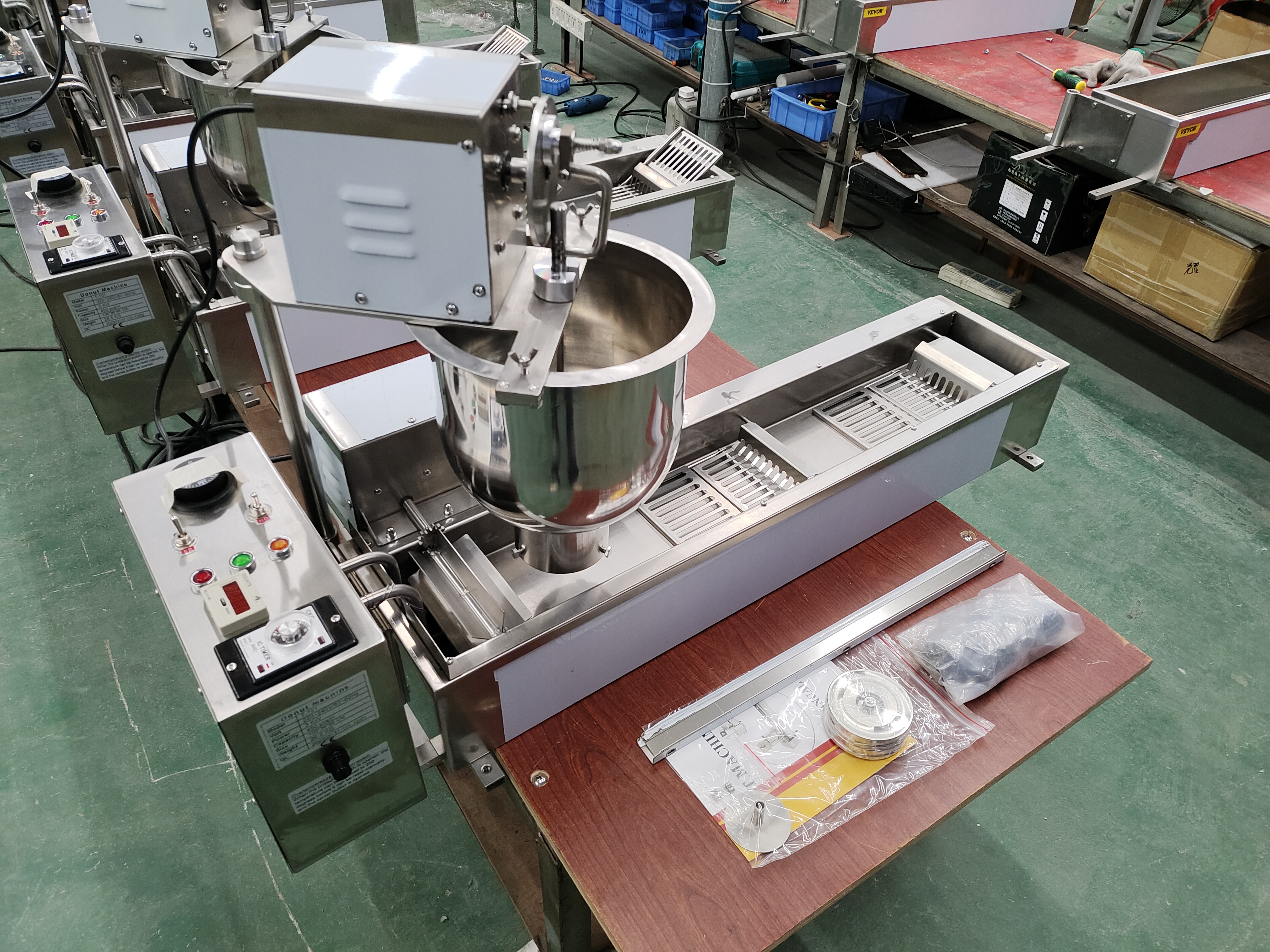 Donut Machine, SUS 304, 3KW, 1050*400*650mm